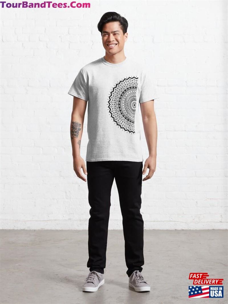 Black Half Elegant Abstract Mandala Art Trendy Design Classic T-Shirt Sweatshirt 29Uf191685 – Utopia Fashion