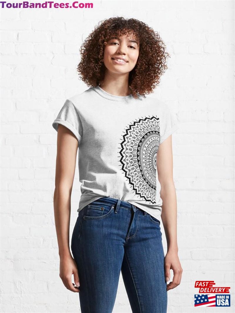 Black Half Elegant Abstract Mandala Art Trendy Design Classic T-Shirt Sweatshirt 29Uf191685 – Utopia Fashion