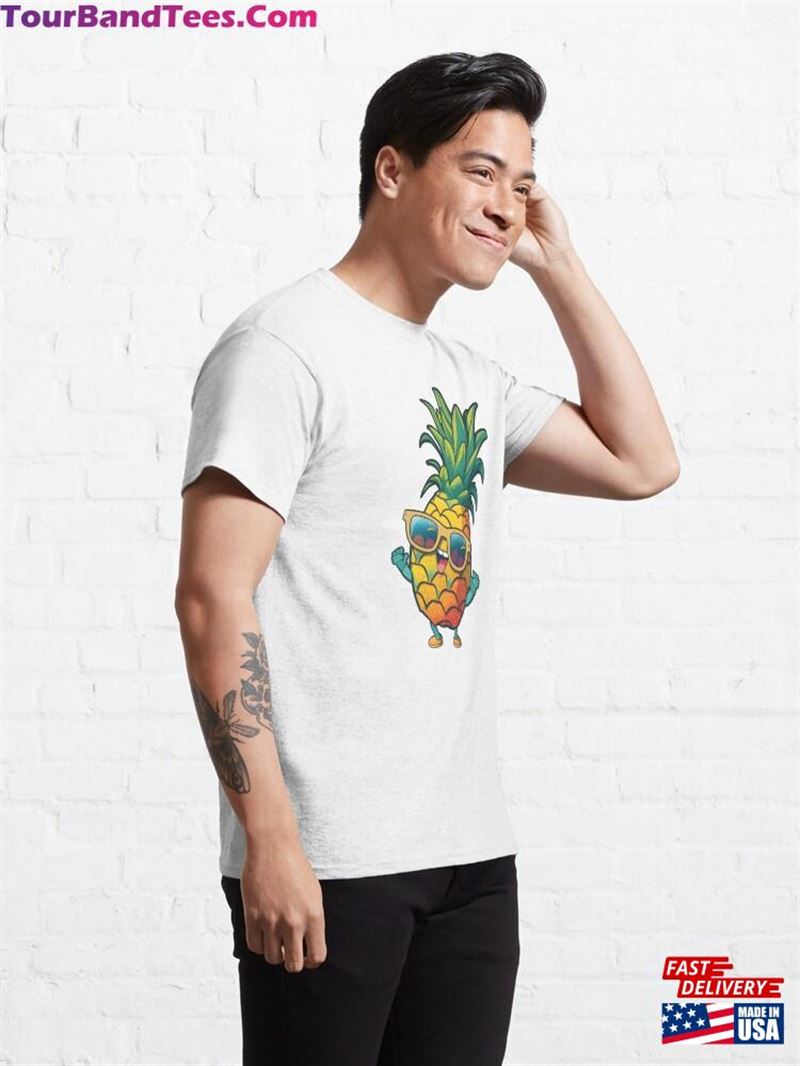 Cute Happy Dancing Pineapple Classic T-Shirt Hoodie Unisex 29Uf194109 – Utopia Fashion