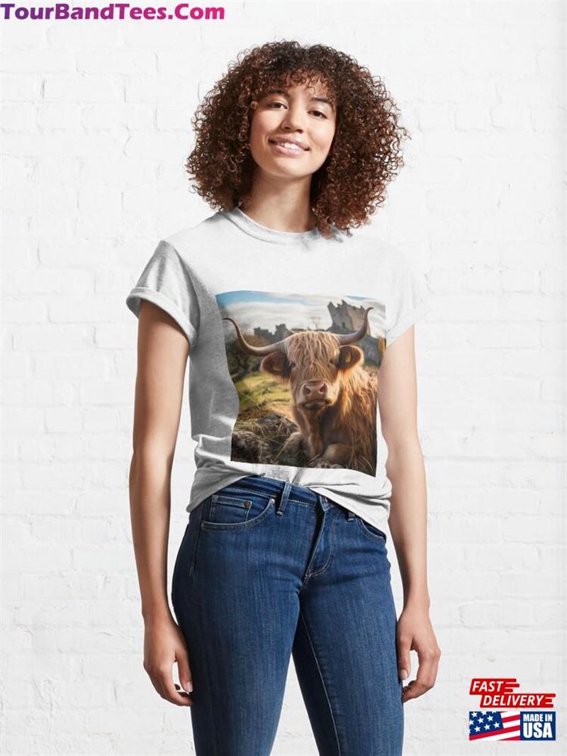 Highland Cow At Castle Gates Classic T-Shirt Unisex Sweatshirt 29Uf194493 – Utopia Fashion