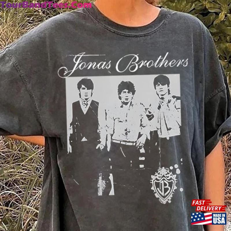 Jonas Brothers Vintage T-Shirt Five Albums One Night Tour Shirt Sweatshirt Unisex 29Uf194036 – Utopia Fashion