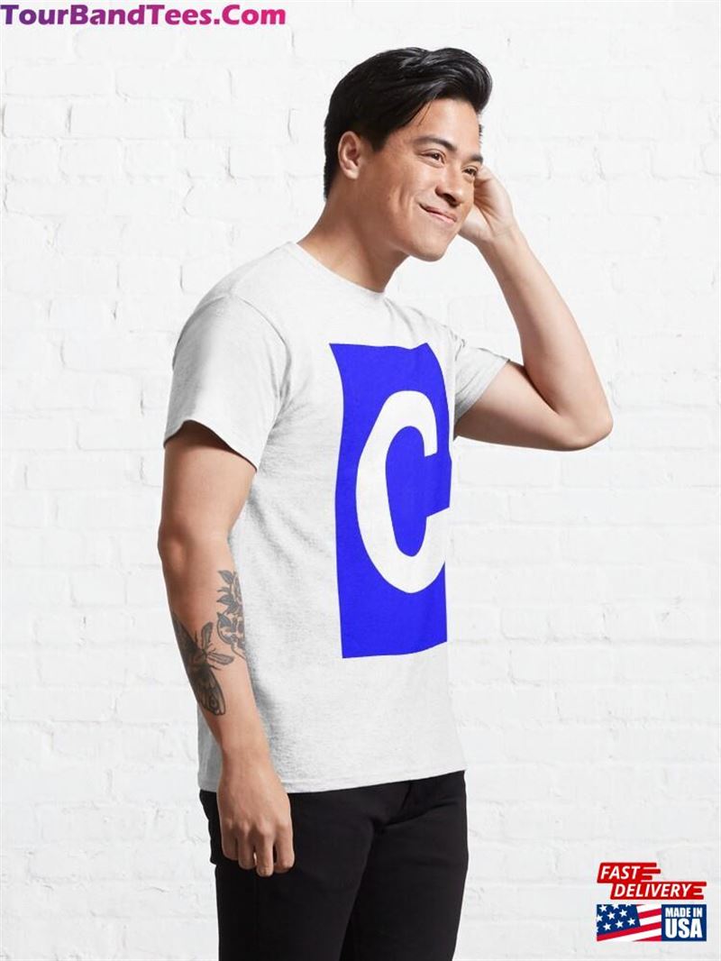 Letter C In White With Blue Background Classic T-Shirt Unisex 29Uf201439 – Utopia Fashion