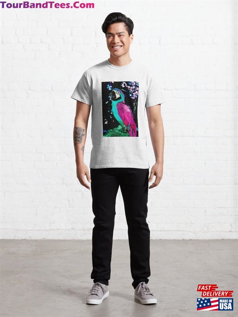 Parrot Looking At Something Classic T-Shirt Unisex 29Uf192931 – Utopia Fashion