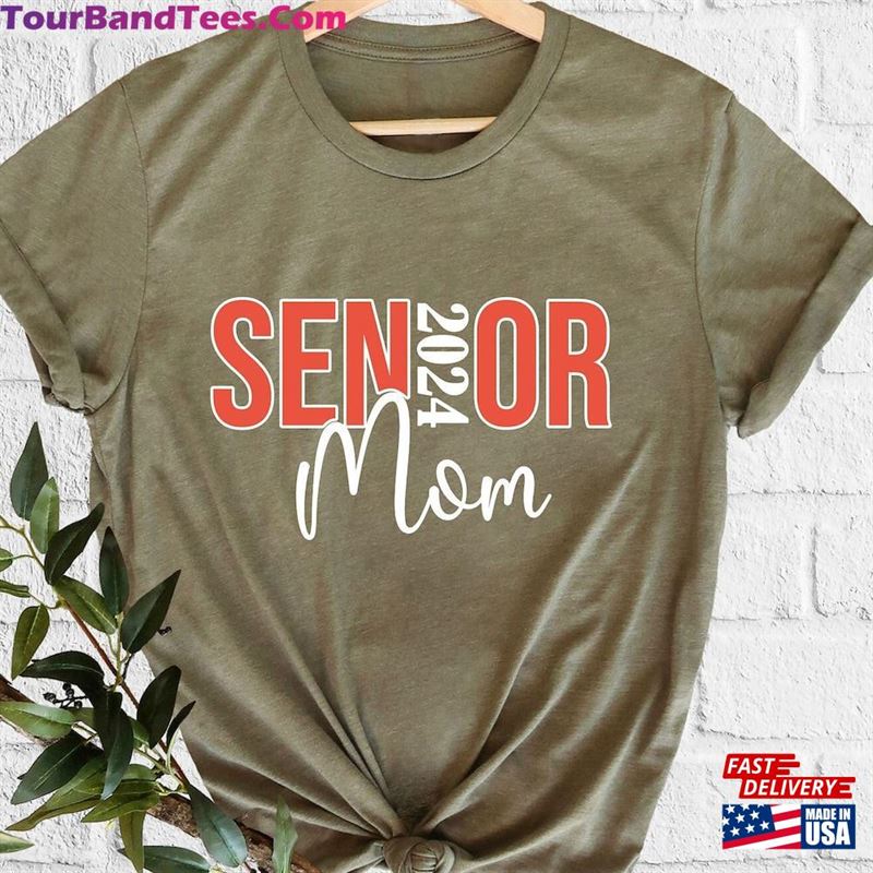 Senior Mom T-Shirt Family Matching Graduation Shirts Graduate Shirt Unisex Hoodie 29Uf207006 – Utopia Fashion